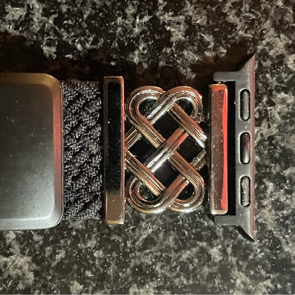 Applewatch band Stylish Black Braided with silver accents Stretchy 30mm - Picture 2 of 4